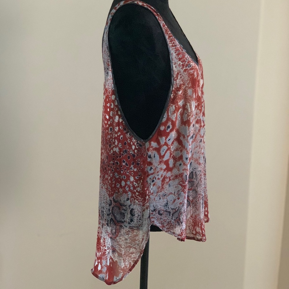Leopard metallic top